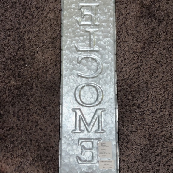 Rustic “Welcome” sign - Picture 5 of 7